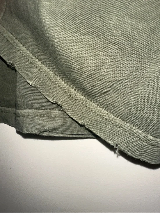 Janis Joplin Lucky Brand Olive Green Distressed Graphic Tee Women’s Size M - Picture 7 of 8